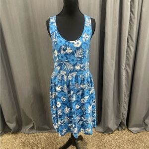 Disney store aloha Hawaii sleeveless Mickey and friends dress size medium